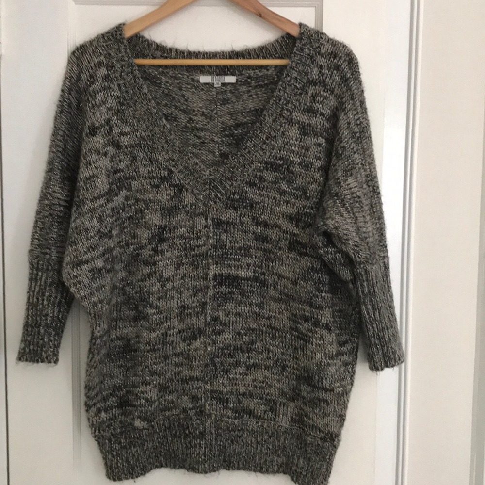 V neck sweater